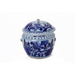 A BLUE AND WHTIE PORCELAIN KAMCHENG AND COVER