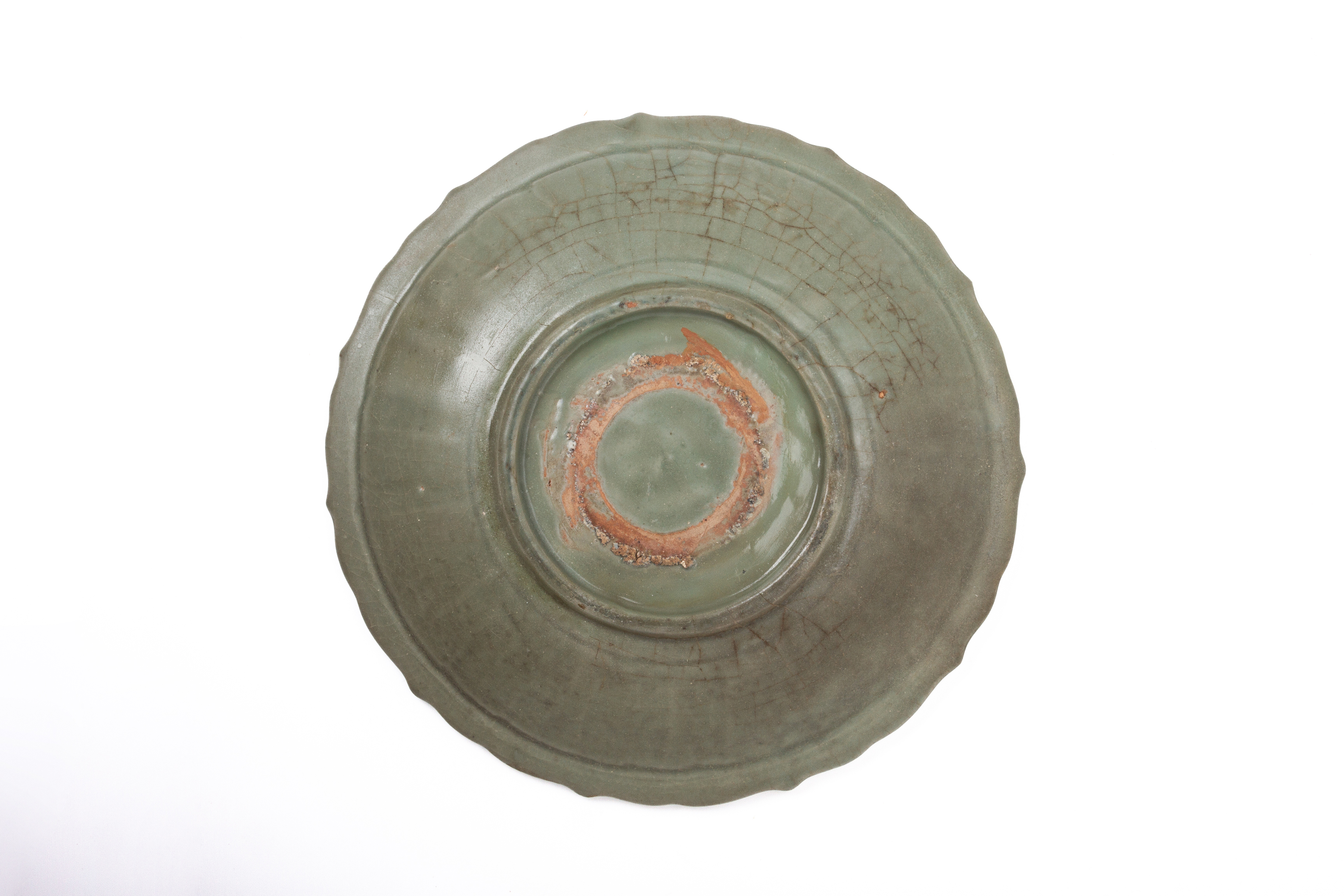 A MOULDED CELADON BOWL - Image 3 of 3