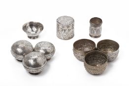 A COLLECTION OF SILVER/WHITE METAL CONTAINERS AND BOWLS
