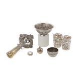 A GROUP OF ORIENTAL SEVEN SILVER AND WHITE METAL ITEMS