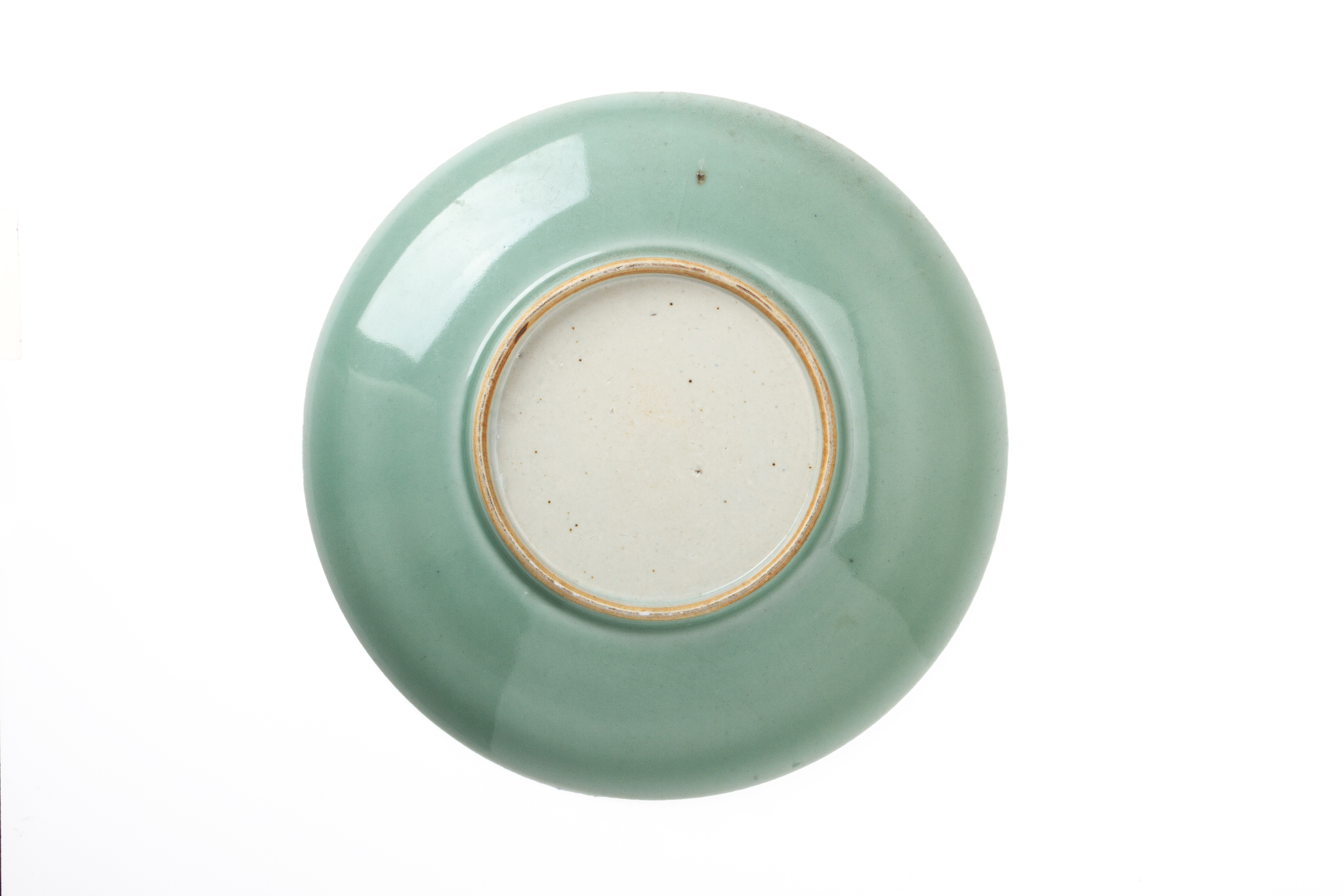 A SLIP DECORATED CELADON GROUND DISH - Image 2 of 2