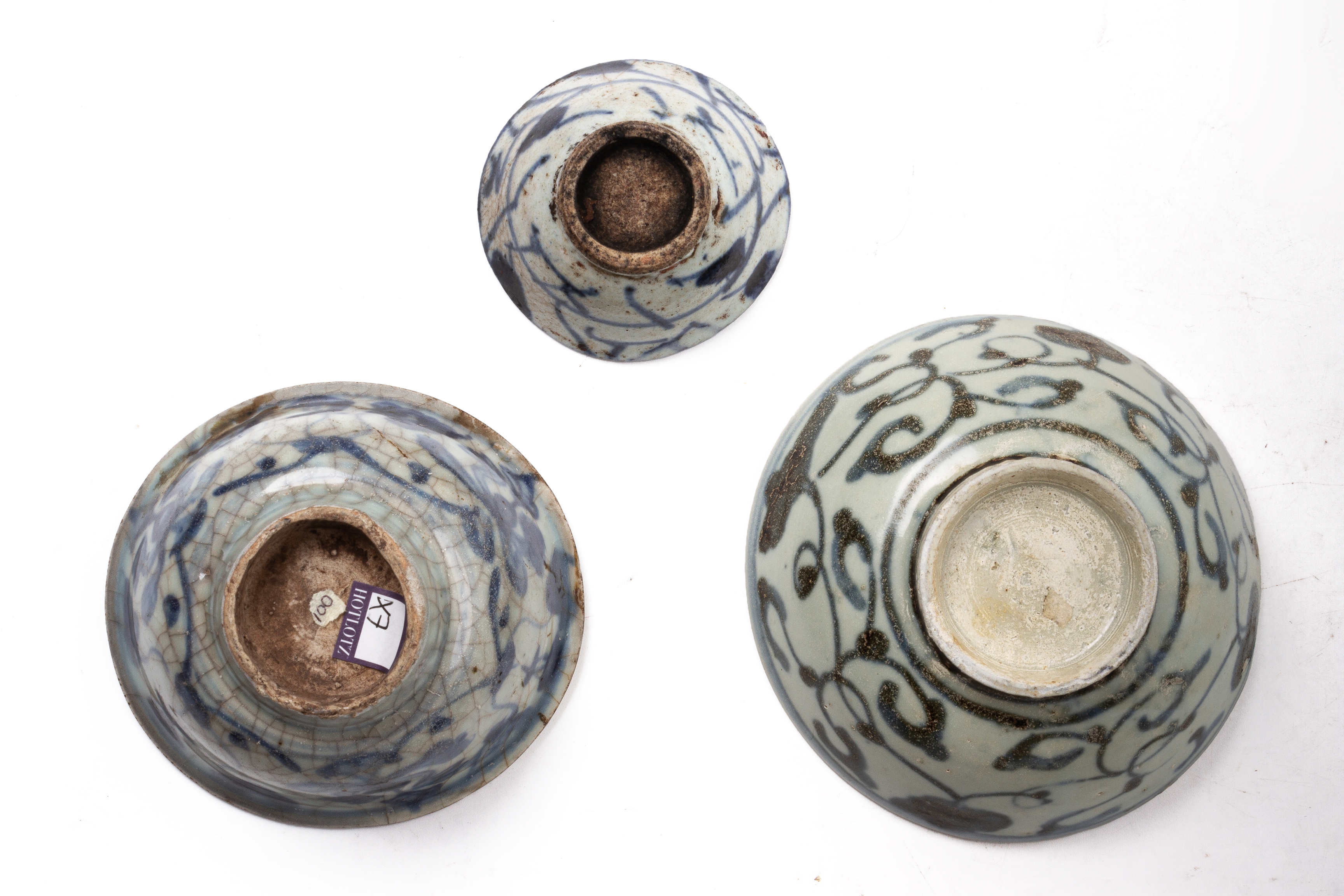 A GROUP OF SEVEN ASSORTED BLUE AND WHITE BOWLS AND DISHES - Image 3 of 4