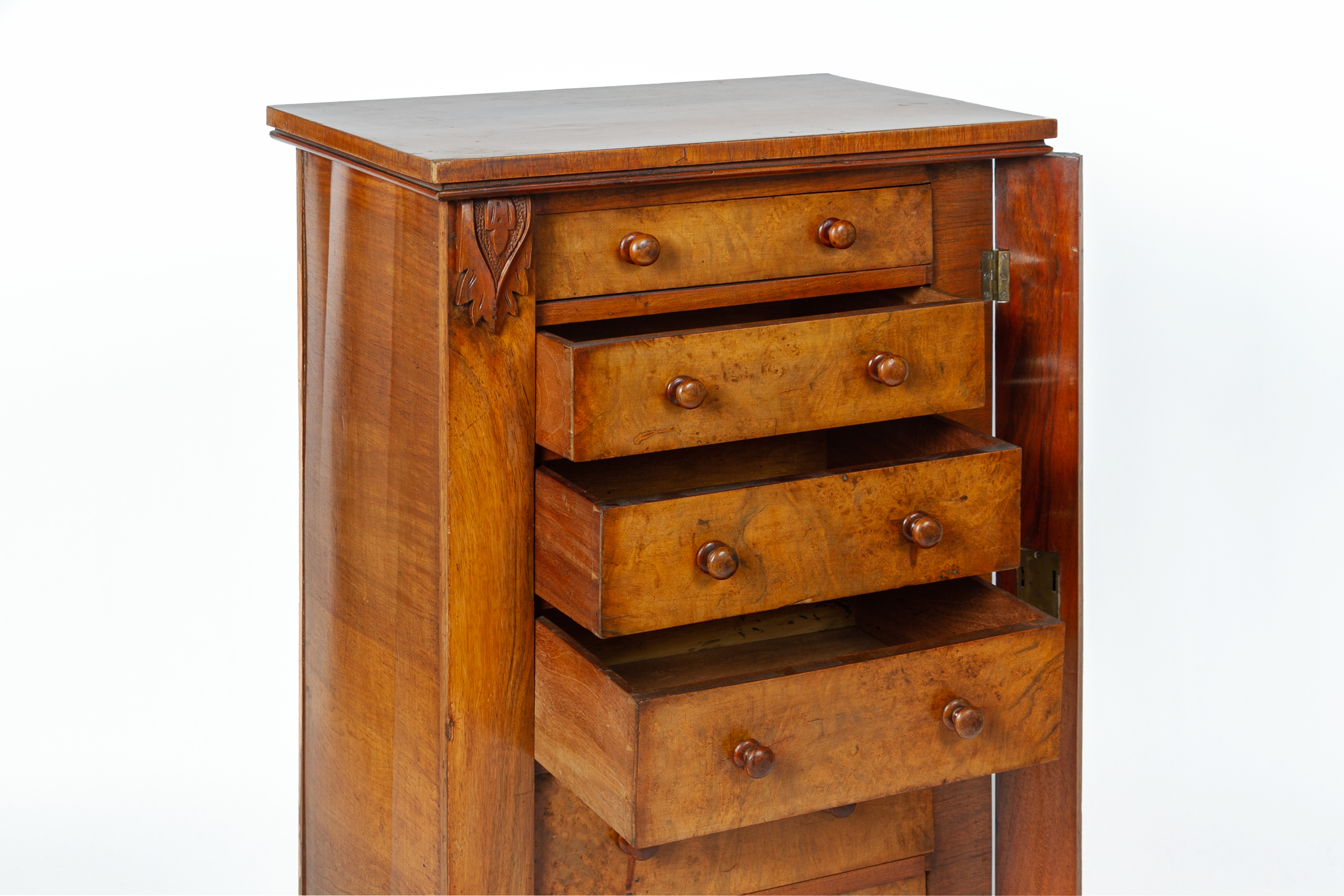 A VICTORIAN WELLINGTON CHEST - Image 2 of 6