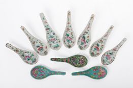 A GROUP OF TEN FAMILLE ROSE PORCELAIN SPOONS
