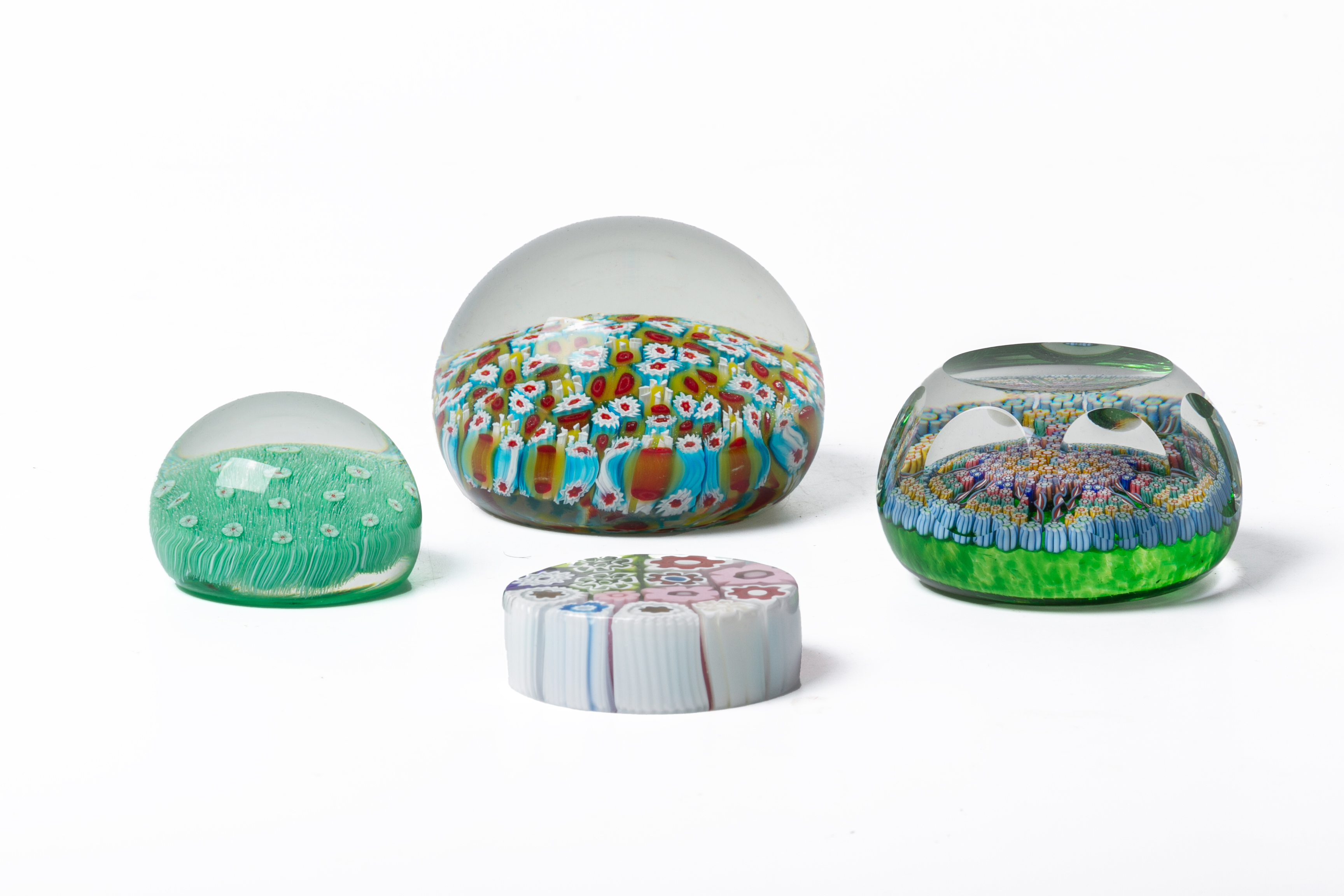 A GROUP OF FOUR MILLEFIORE GLASS PAPERWEIGHTS - Image 3 of 3