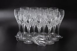 A SET OF CRYSTAL WINE GLASSES BY DA VINCI