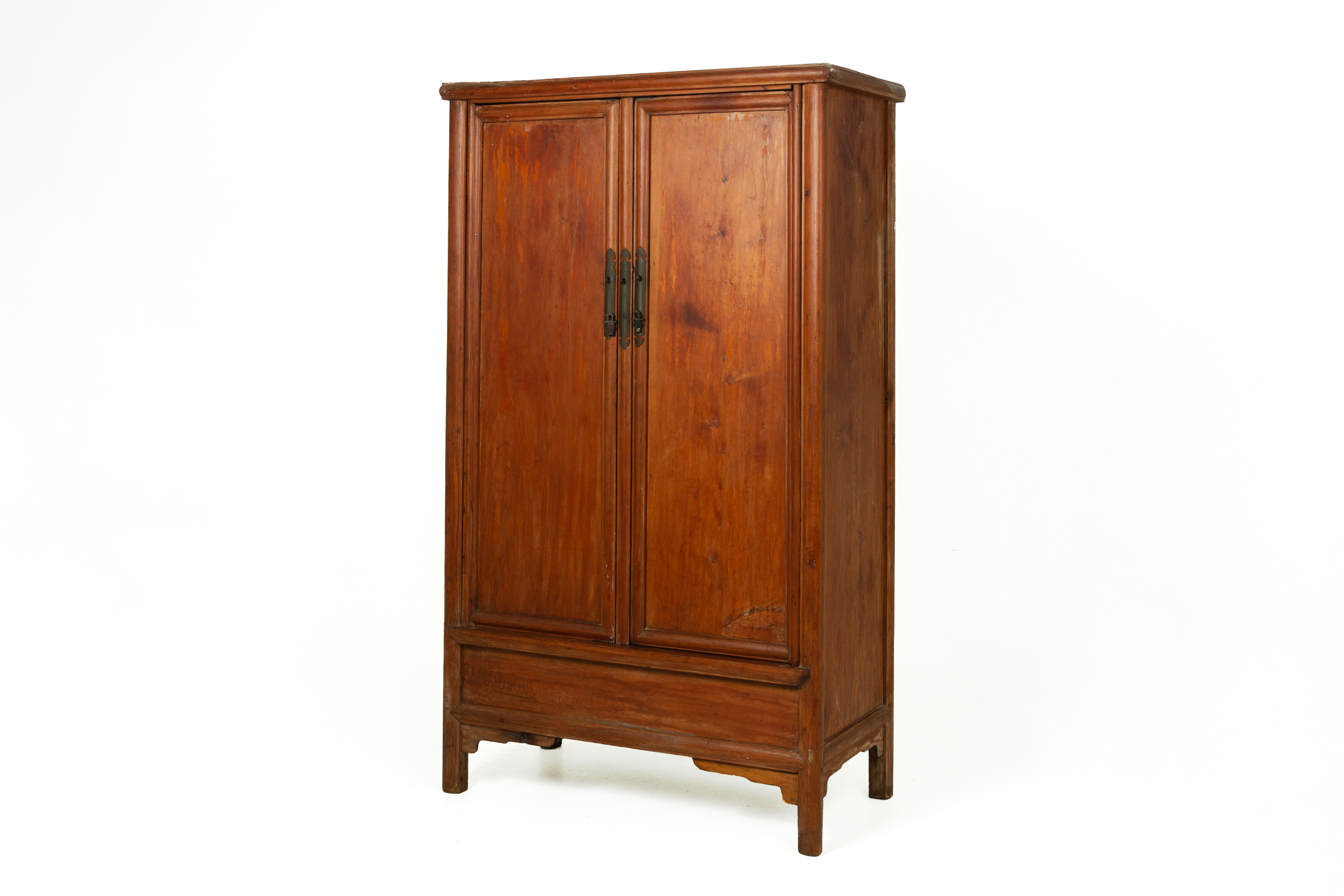 A LARGE CHINESE WOODEN CABINET - Image 2 of 3
