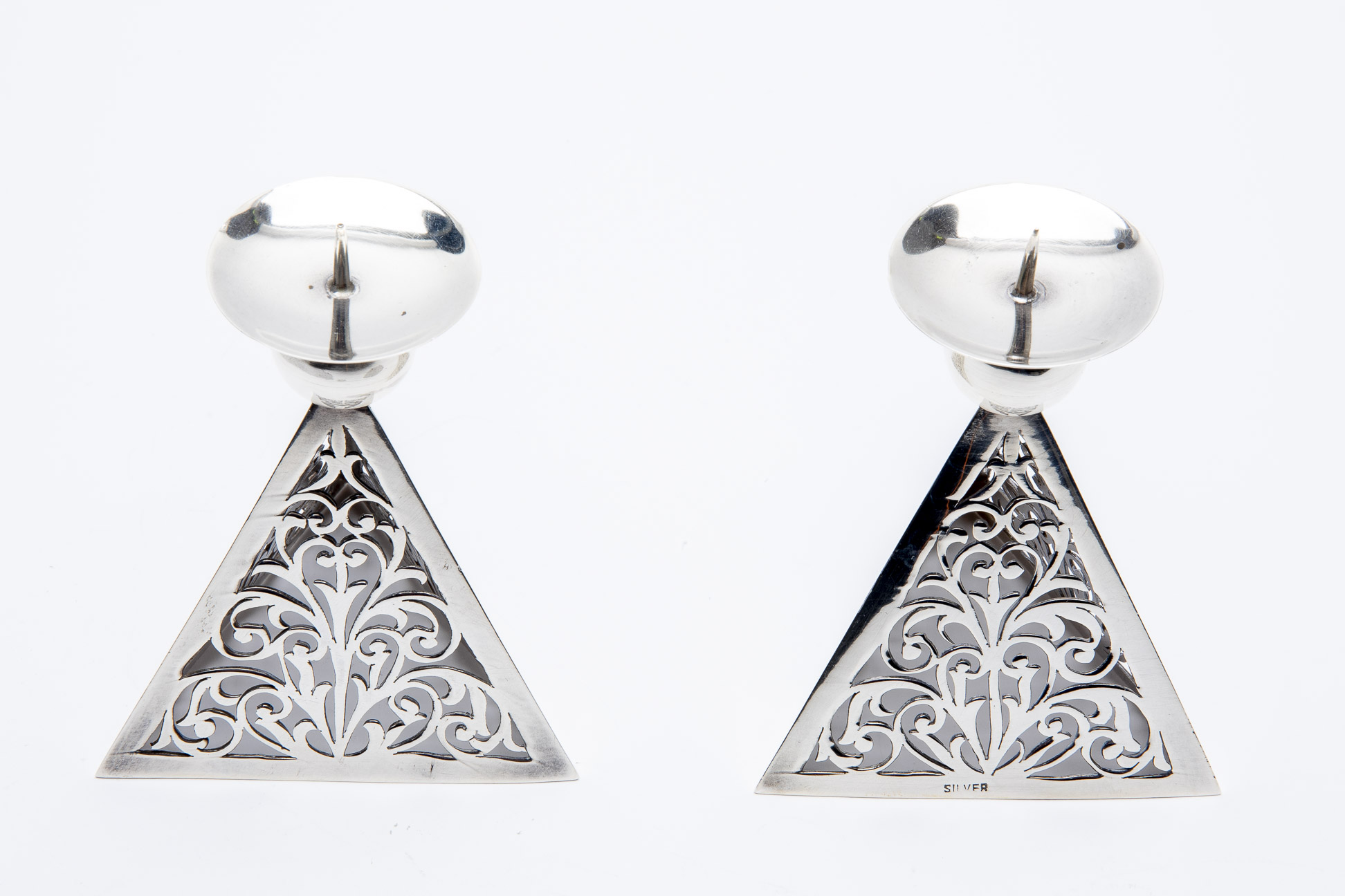A PAIR OF PIERCED SILVER CANDLESTICKS - Image 3 of 3