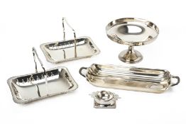 A GROUP OF ENGLISH SILVER PLATED ITEMS