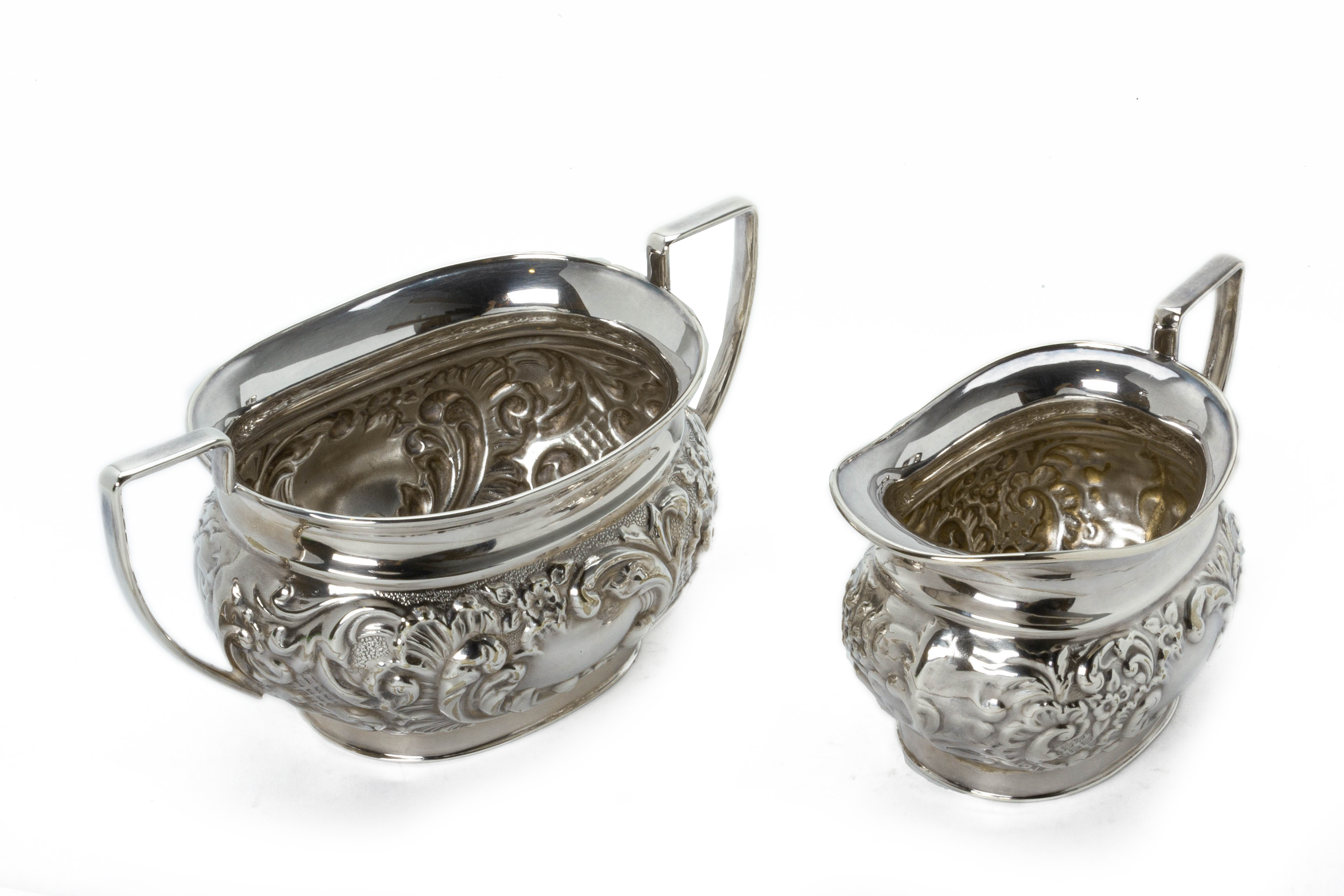 A LATE VICTORIAN SILVER PLATED TEA, COFFEE SERVICE AND TRAY - Image 5 of 5