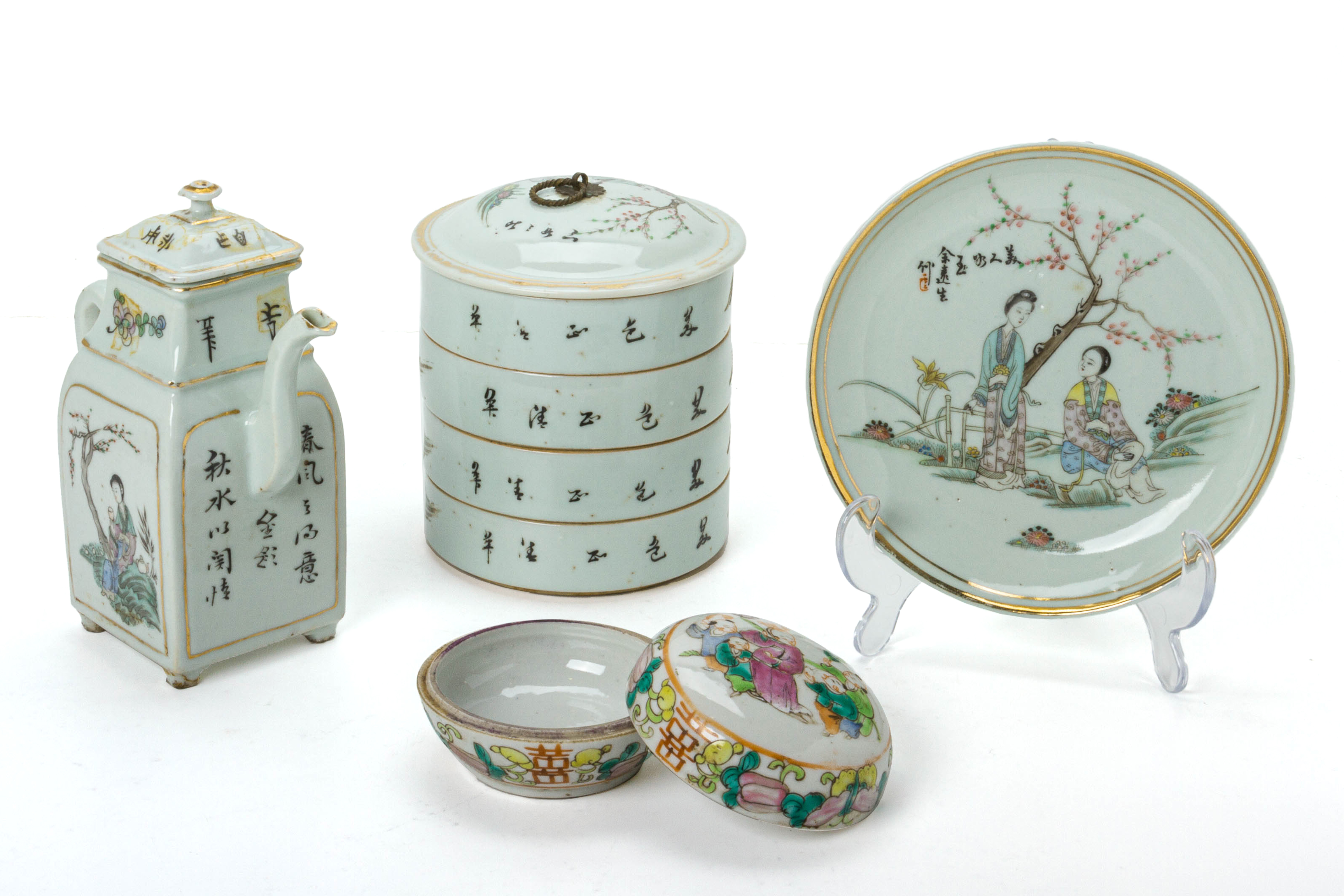 A GROUP OF CHINESE PORCELAIN ITEMS - Image 3 of 4