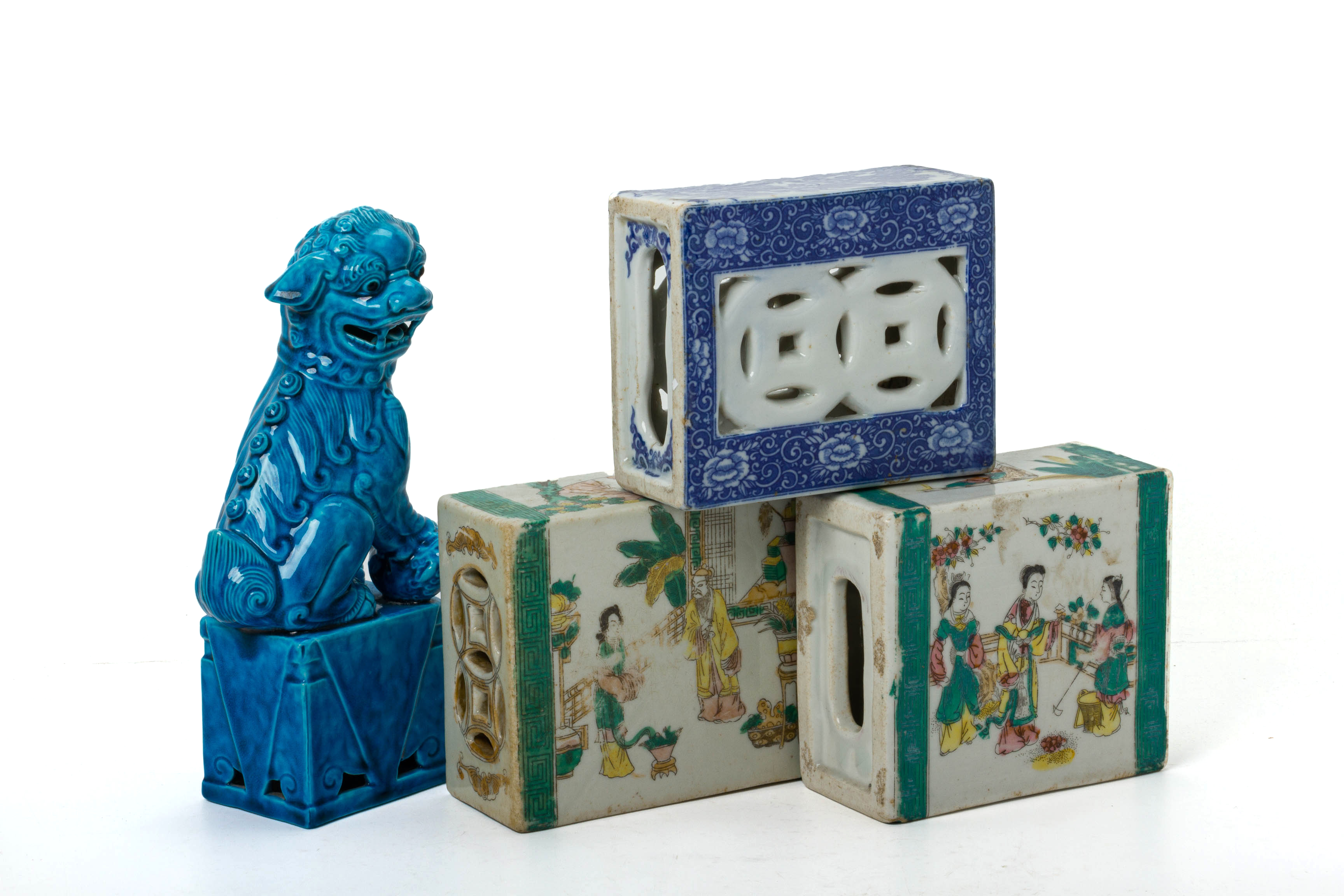 A GROUP OF ASSORTED ORIENTAL PORCELAIN ITEMS - Image 2 of 3