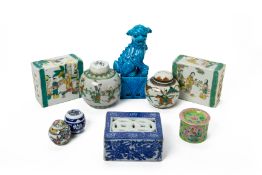 A GROUP OF ASSORTED ORIENTAL PORCELAIN ITEMS