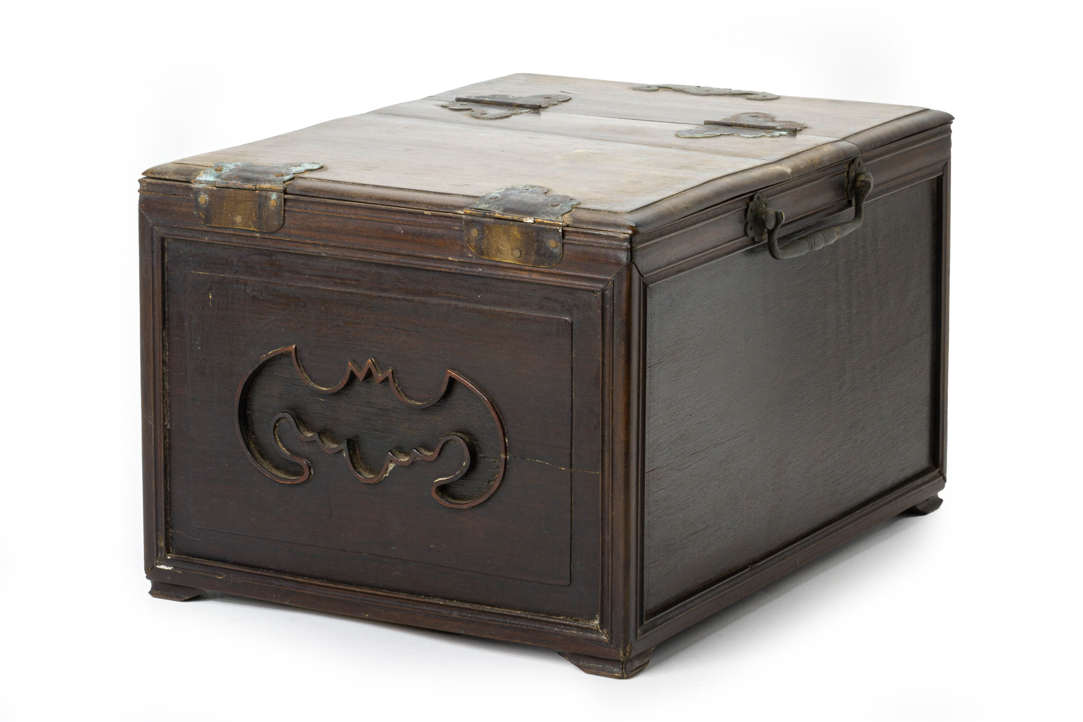 A METAL BOUND CHINESE WOODEN VANITY BOX - Image 3 of 4