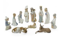 A LLADRO PORCELAIN NATIVITY SET