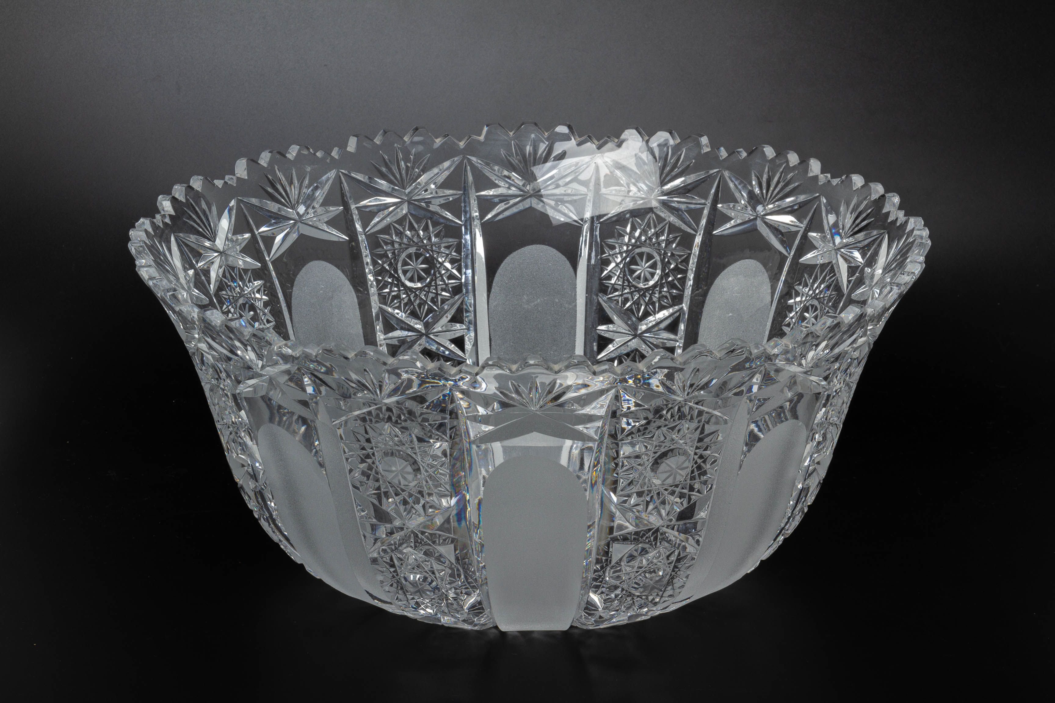 A LARGE BOHEMIA CRYSTAL GLASS FOOTED PUNCH BOWL - Image 2 of 3