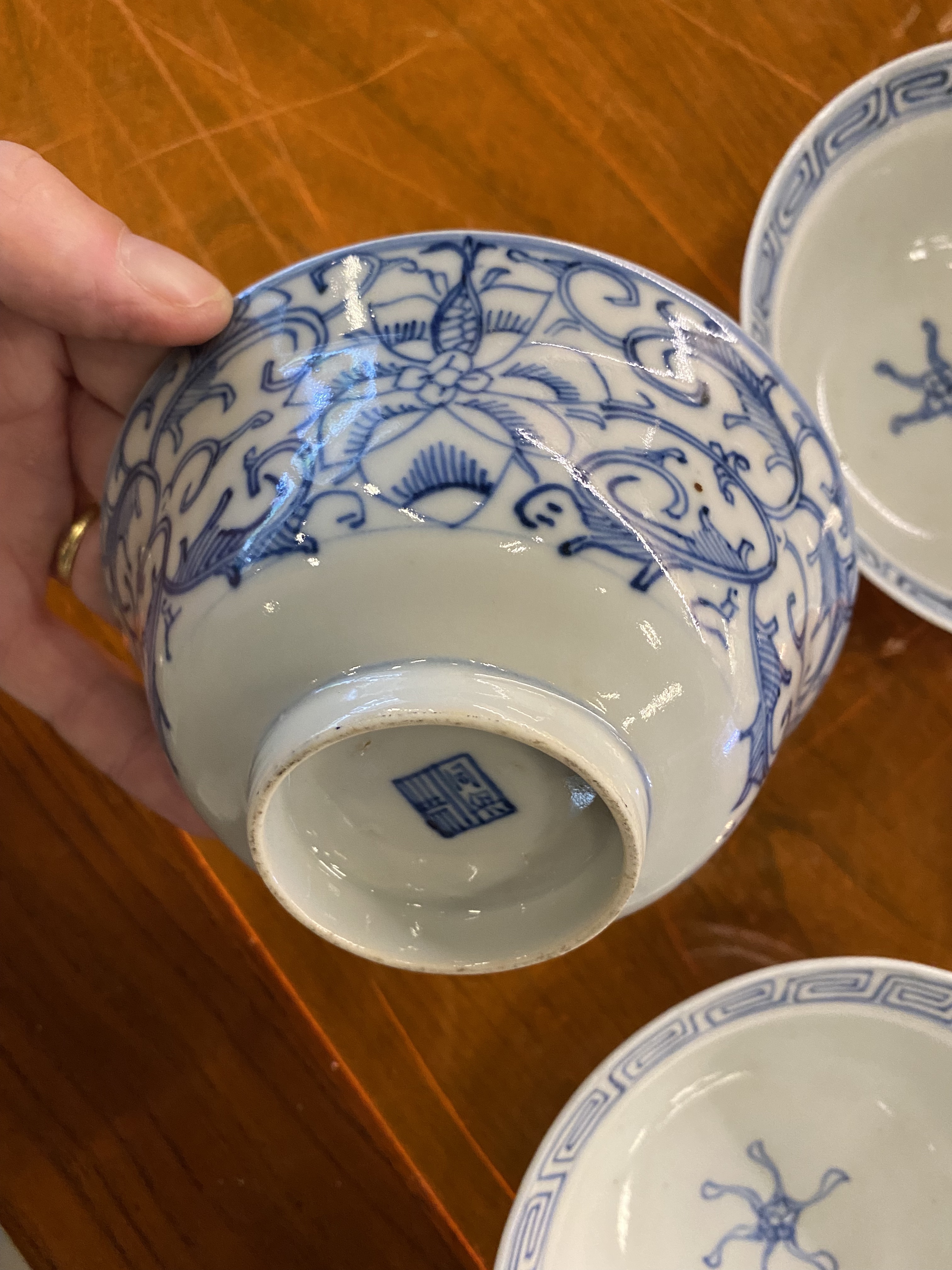 A PART SERVICE OF CHINESE BLUE AND WHITE PORCELAIN BOWLS - Image 4 of 14