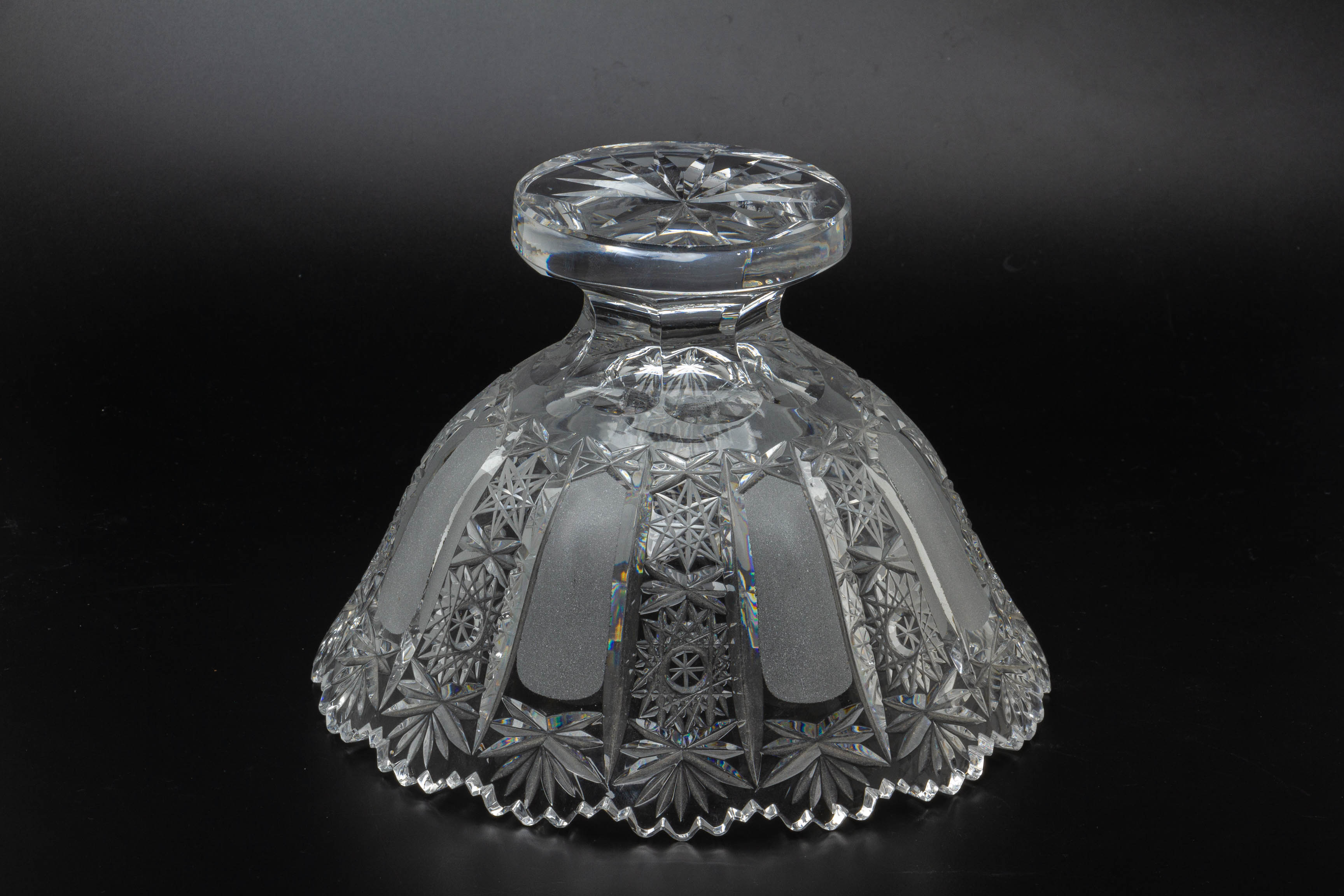 A LARGE BOHEMIA CRYSTAL GLASS FOOTED PUNCH BOWL - Image 3 of 3