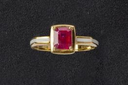 A RUBY SINGLE STONE RING