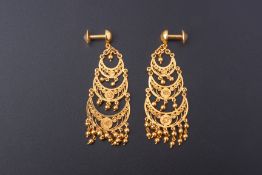 A PAIR OF INDIAN FILIGREE GOLD EARRINGS