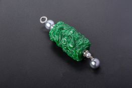 A CARVED JADE AND TAHITIAN PEARL PENDANT