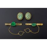 A GROUP OF GOLD AND JADE TIE CLIPS AND EARRINGS