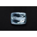 A 7.48 CARAT LOOSE AQUAMARINE