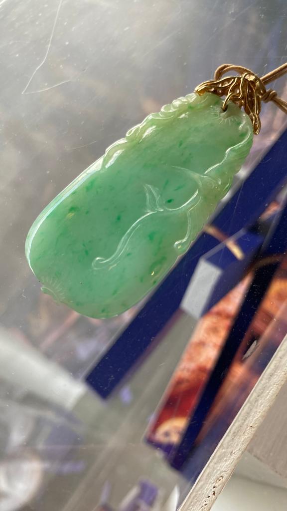 A JADE AND DIAMOND PENDANT - Image 3 of 7