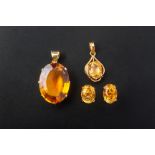 A GROUP OF CITRINE PENDANTS AND EARRINGS