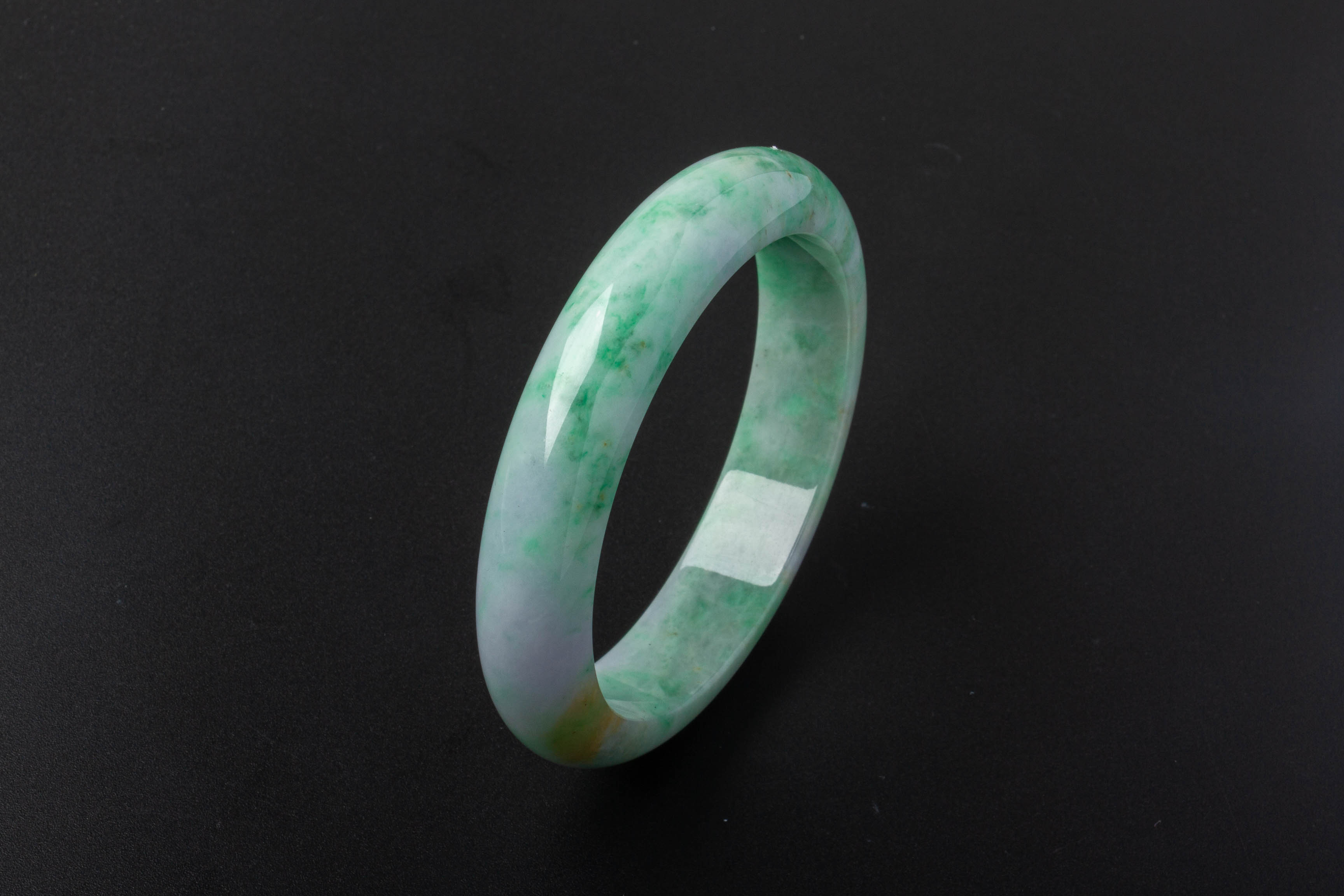 A TYPE A JADEITE BANGLE