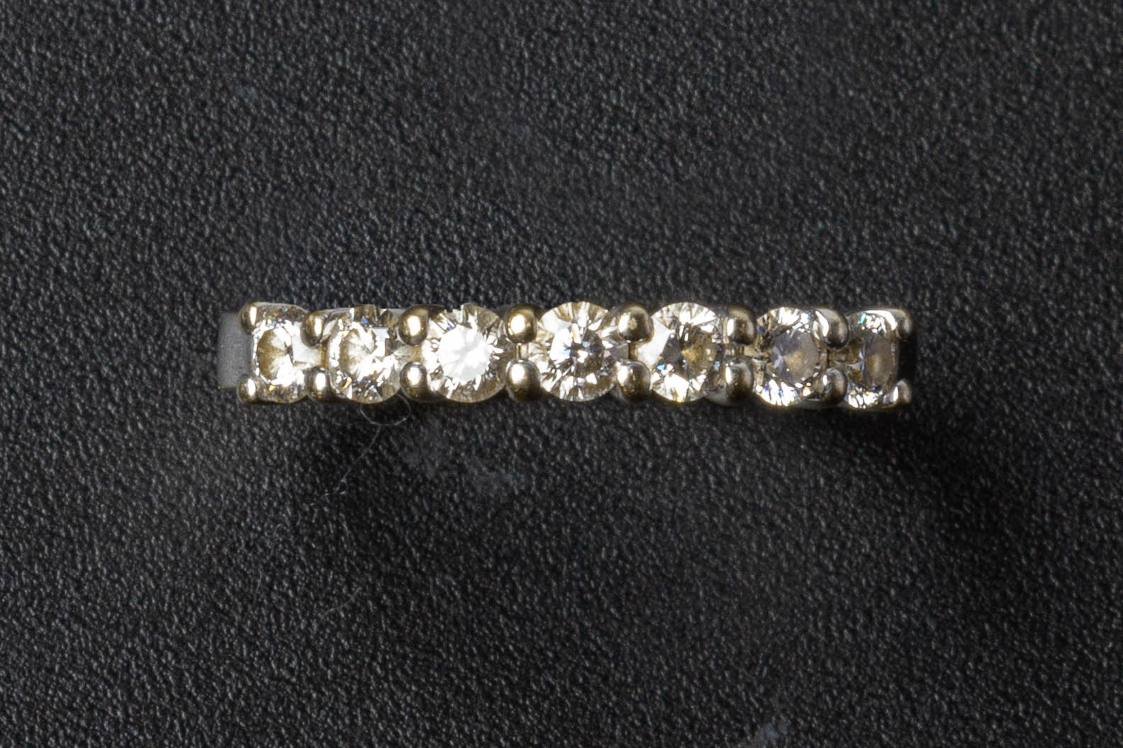 A DIAMOND HALF ETERNITY RING - Image 2 of 4