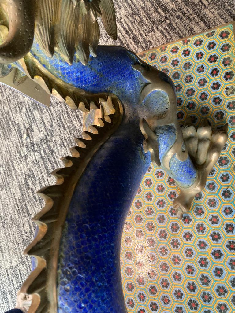A PAIR OF LARGE CLOISONNE ENAMEL MODELS OF DRAGONS - Image 22 of 37