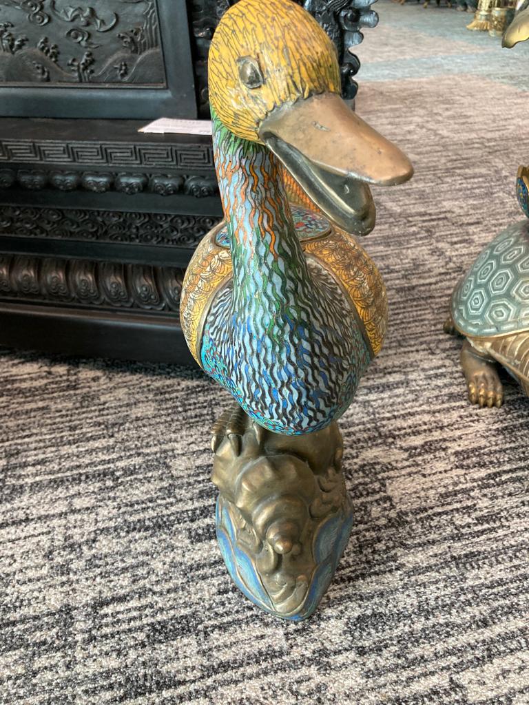 A PAIR OF LARGE CLOISONNE ENAMEL MODELS OF DUCKS - Bild 13 aus 17