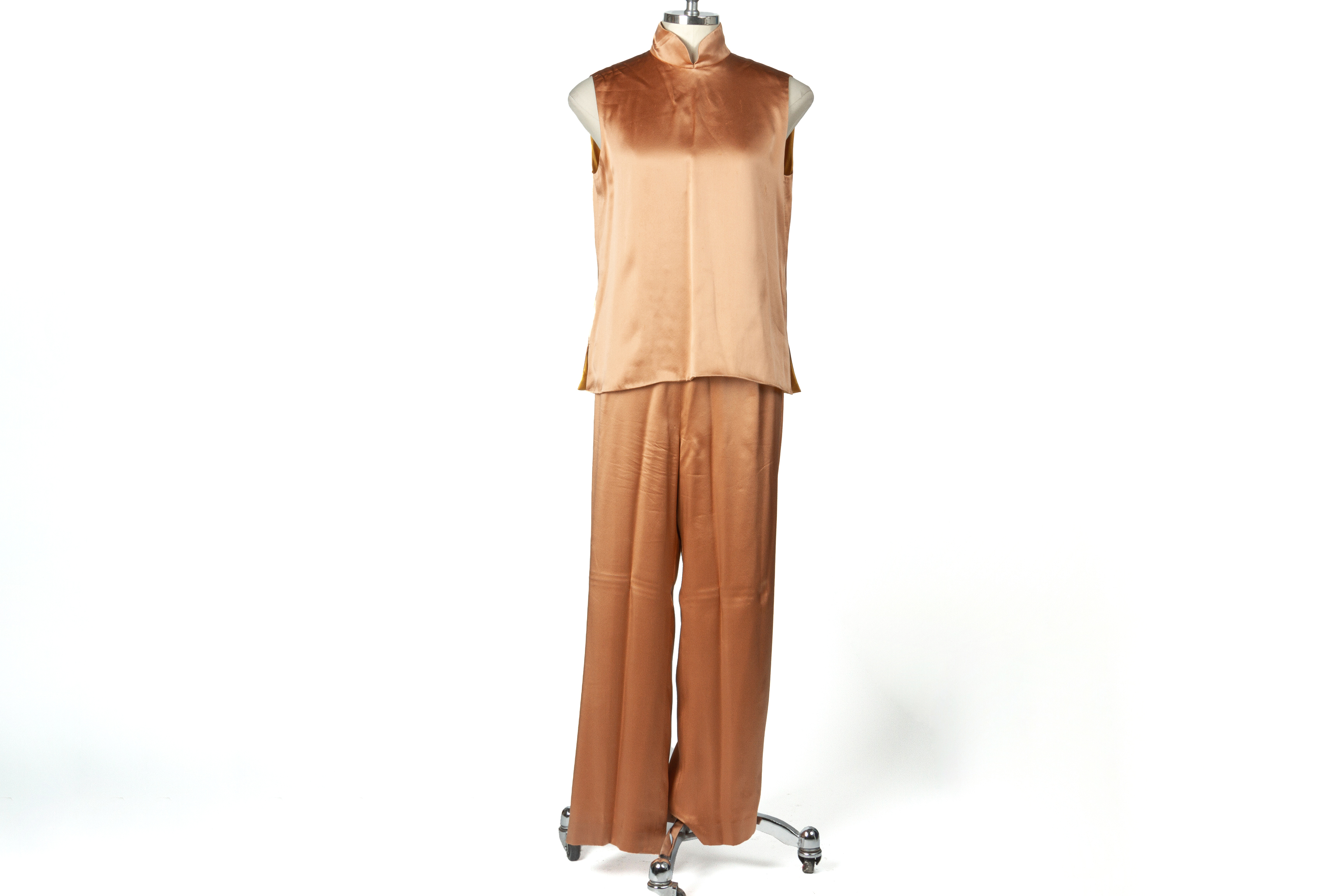 A SHANGHAI TANG ORANGE/BROWN COLLARED TOP AND TROUSER SET