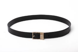 A BLACK LEATHER GUCCI BELT