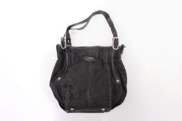 A TODS BLACK LEATHER HANDBAG