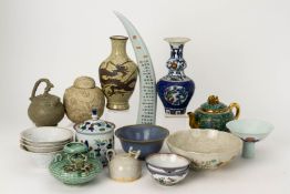 A GROUP OF ASSORTED CHINESE CERAMICS