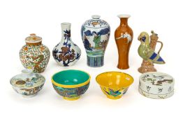 A GROUP OF NINE VARIOUS CHINESE PORCELAIN ITEMS