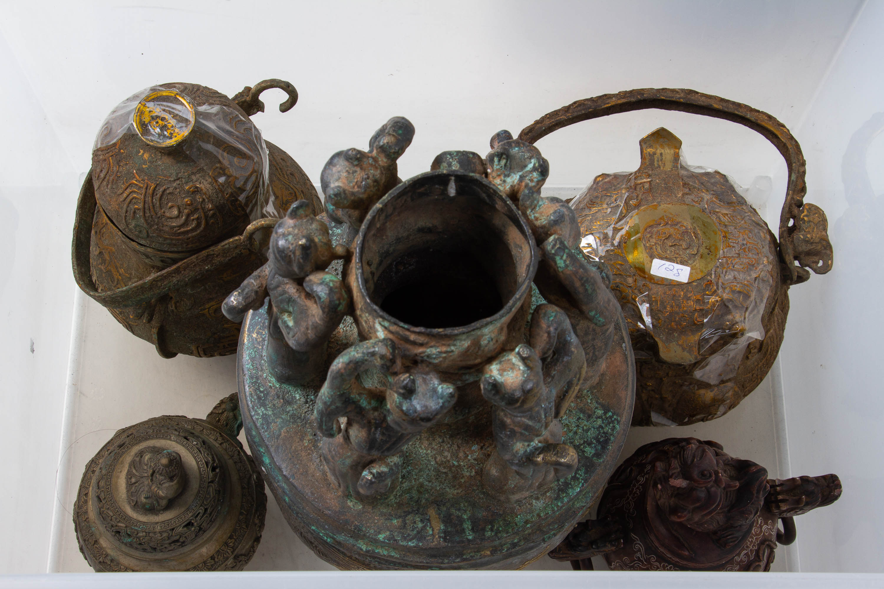 A LARGE GROUP OF ASSORTED CHINESE METALWARE - Image 5 of 5
