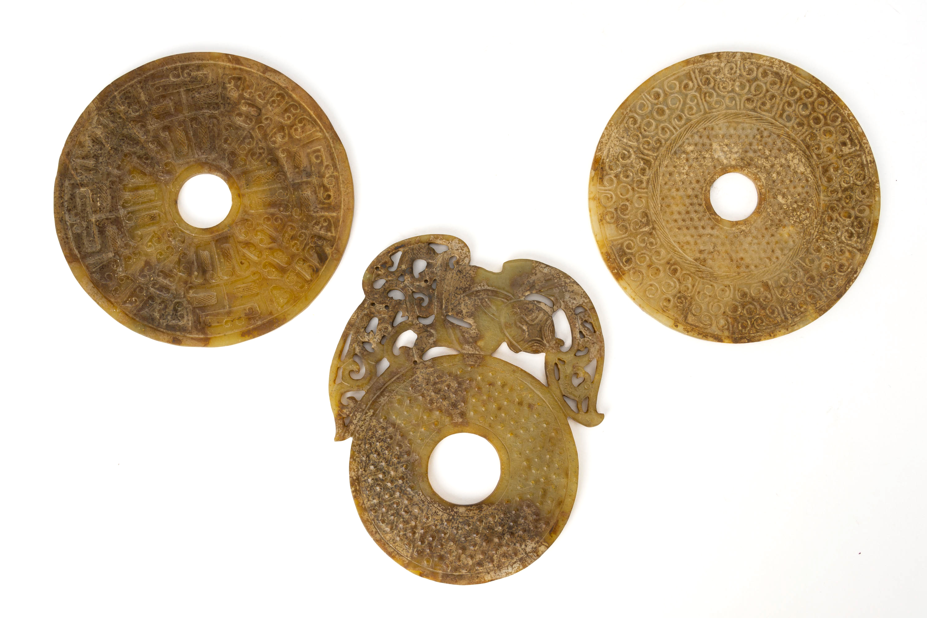 A GROUP OF FIVE ARCHAIC STYLE CARVED STONE BI DISCS - Image 2 of 3
