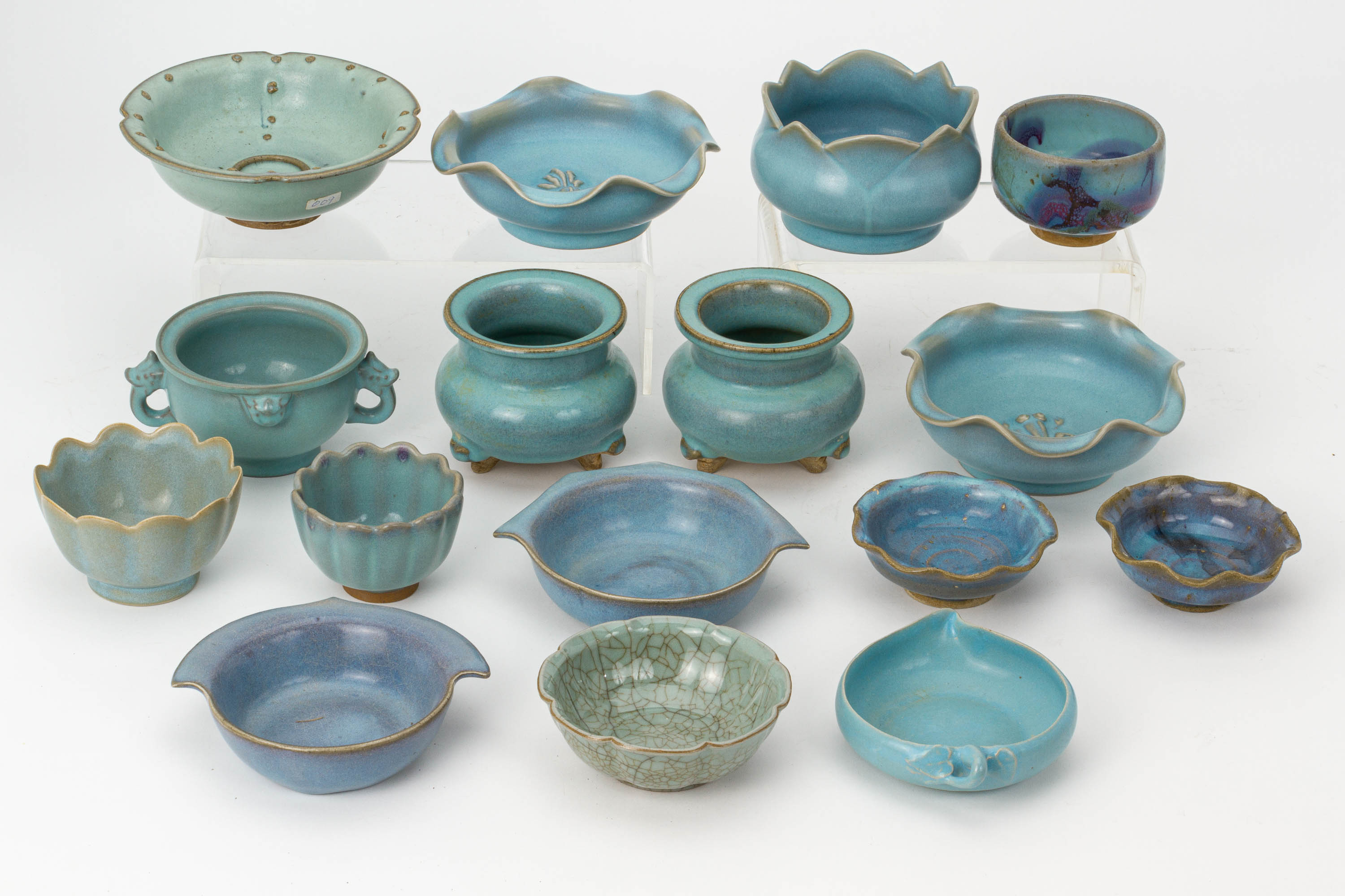 A GROUP OF SIXTEEN VARIOUS JUN STYLE AND BLUE GLAZED ITEMS