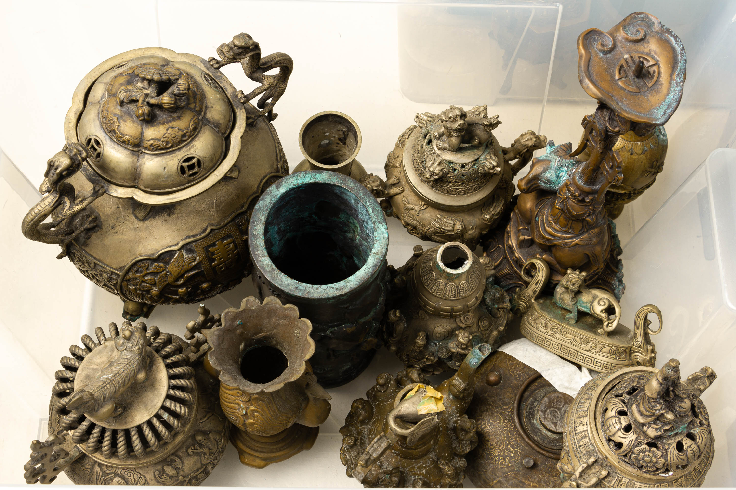 A LARGE QUANTITY OF ASSORTED METALWARE ITEMS - Image 5 of 5