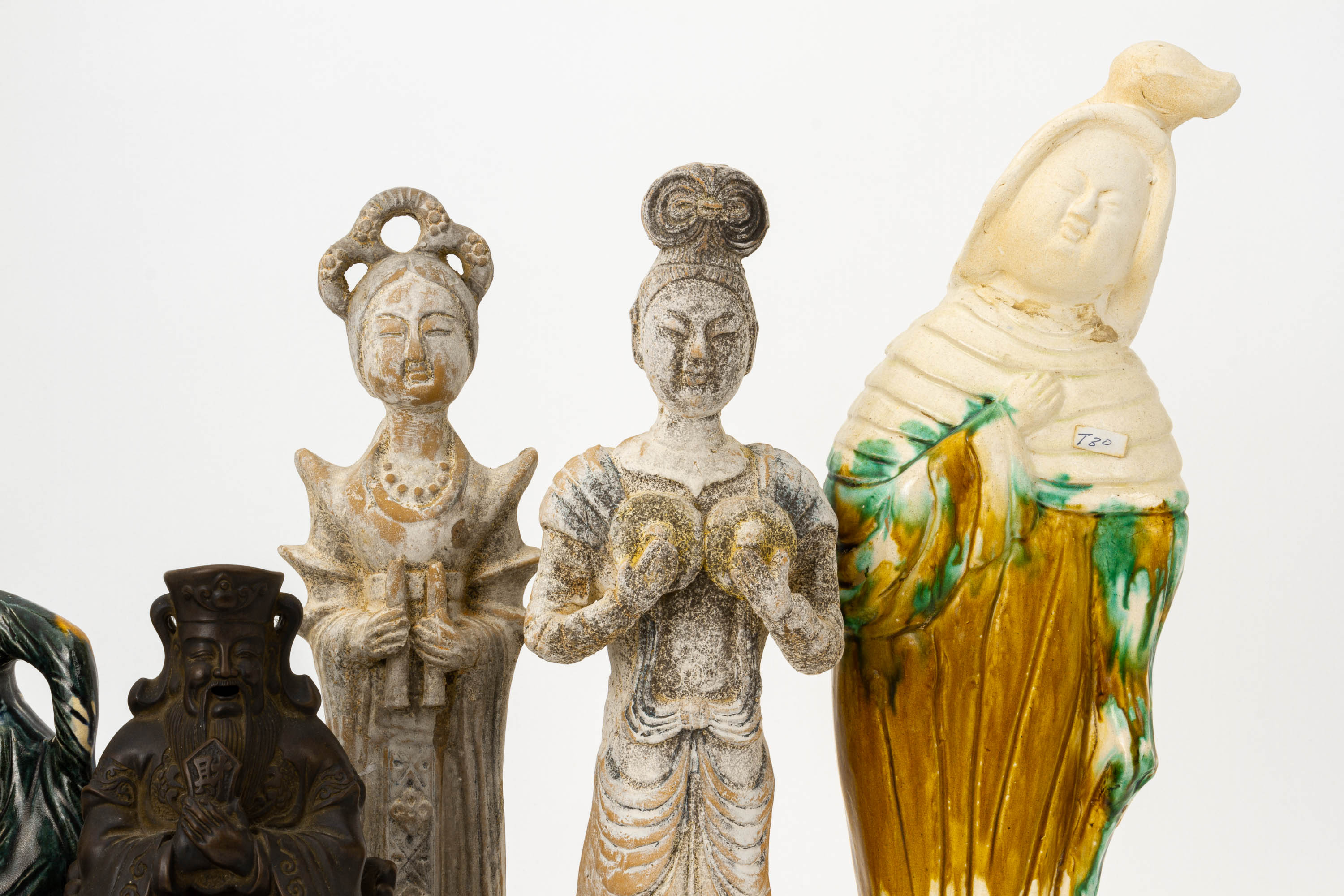 A GROUP OF CHINESE POTTERY FIGURES AND OTHER ITEMS - Image 2 of 3