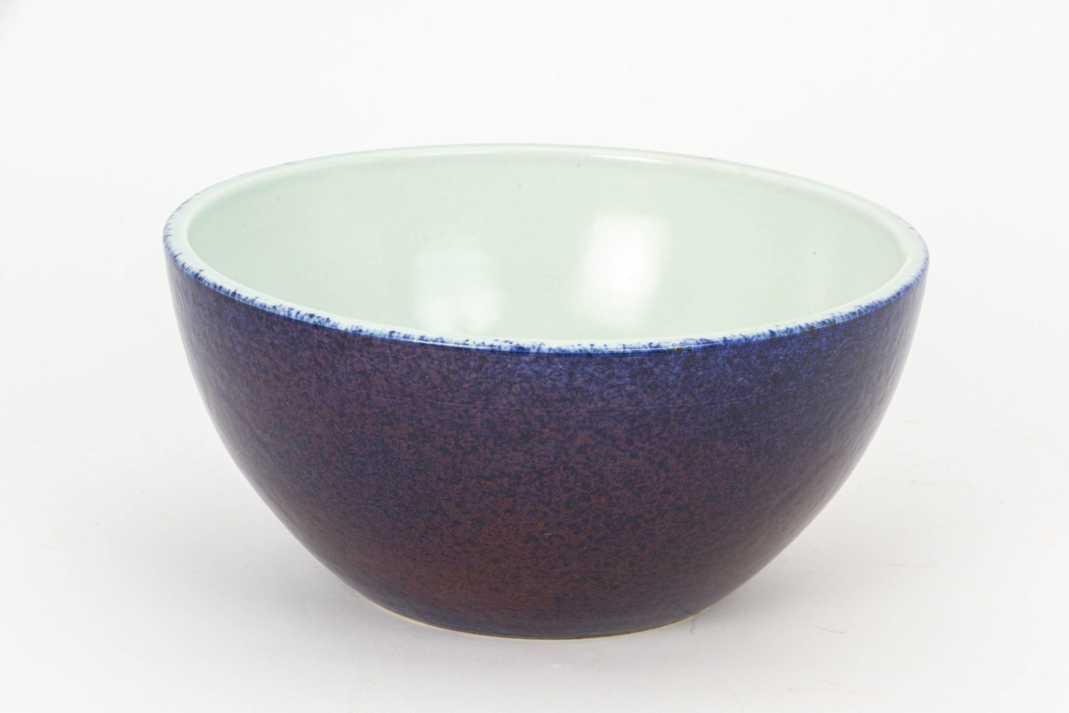 A GROUP OF FOUR ASSORTED CERAMIC BOWLS - Image 3 of 3