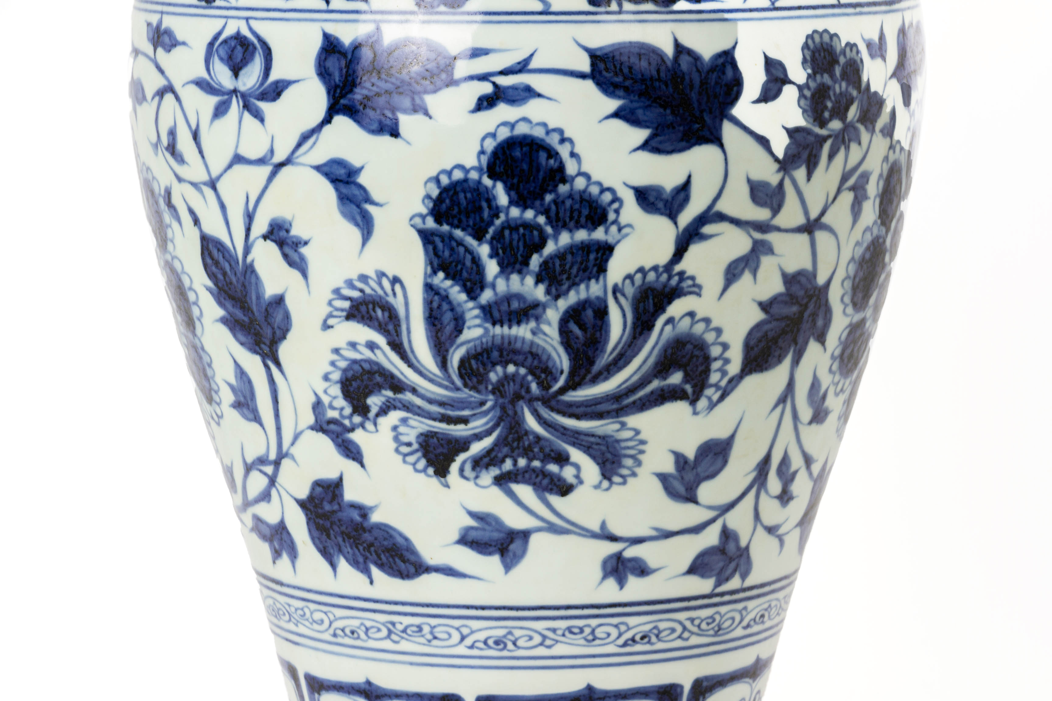 A LARGE YUAN STYLE BLUE AND WHITE MEIPING VASE - Image 3 of 3