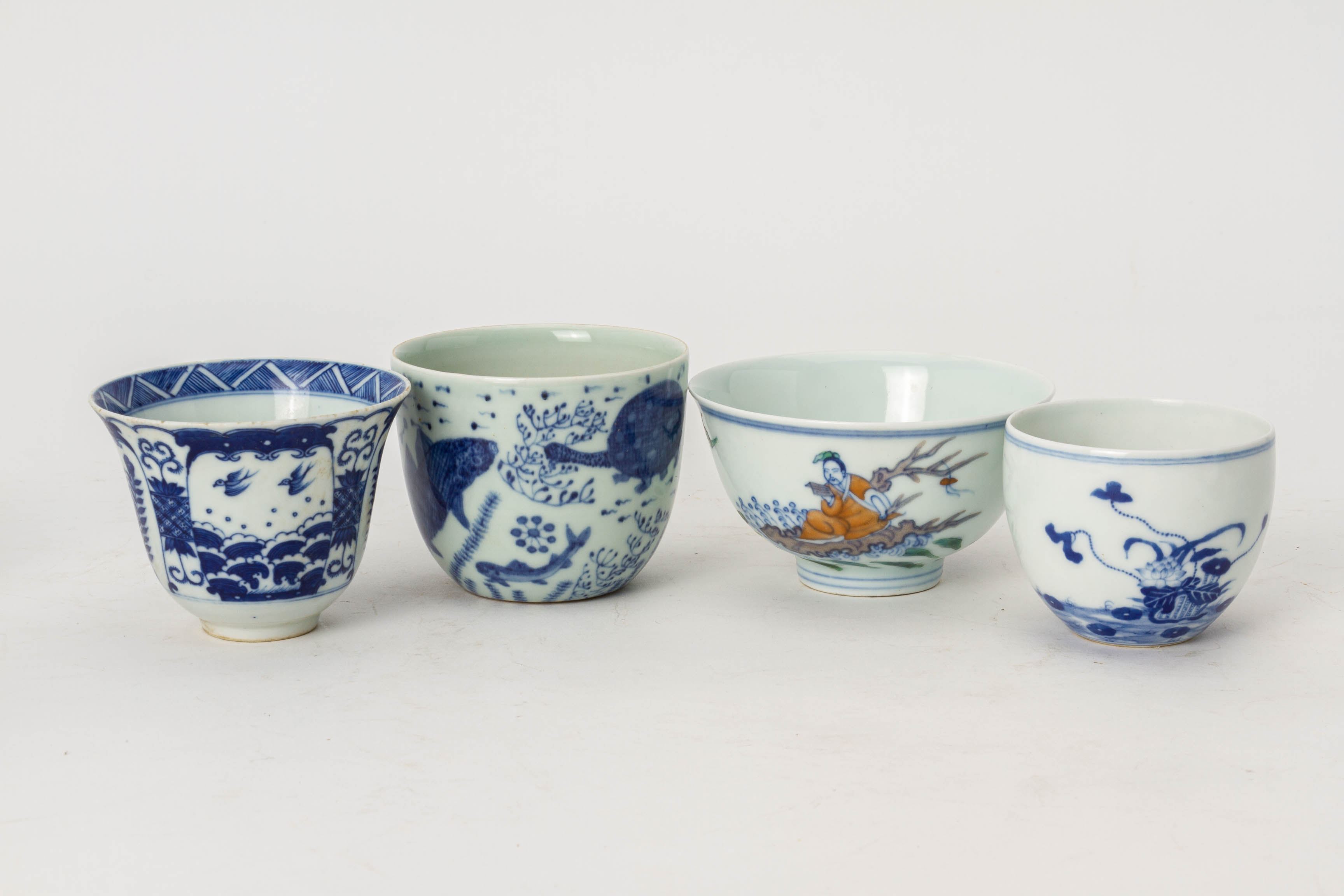 FOUR PAIRS OF PORCELAIN WINE CUPS AND TEABOWLS - Image 2 of 2