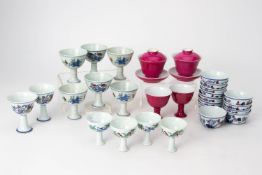 A LARGE GROUP OF DOUCAI CHICKEN CUPS AND OTHER ITEMS