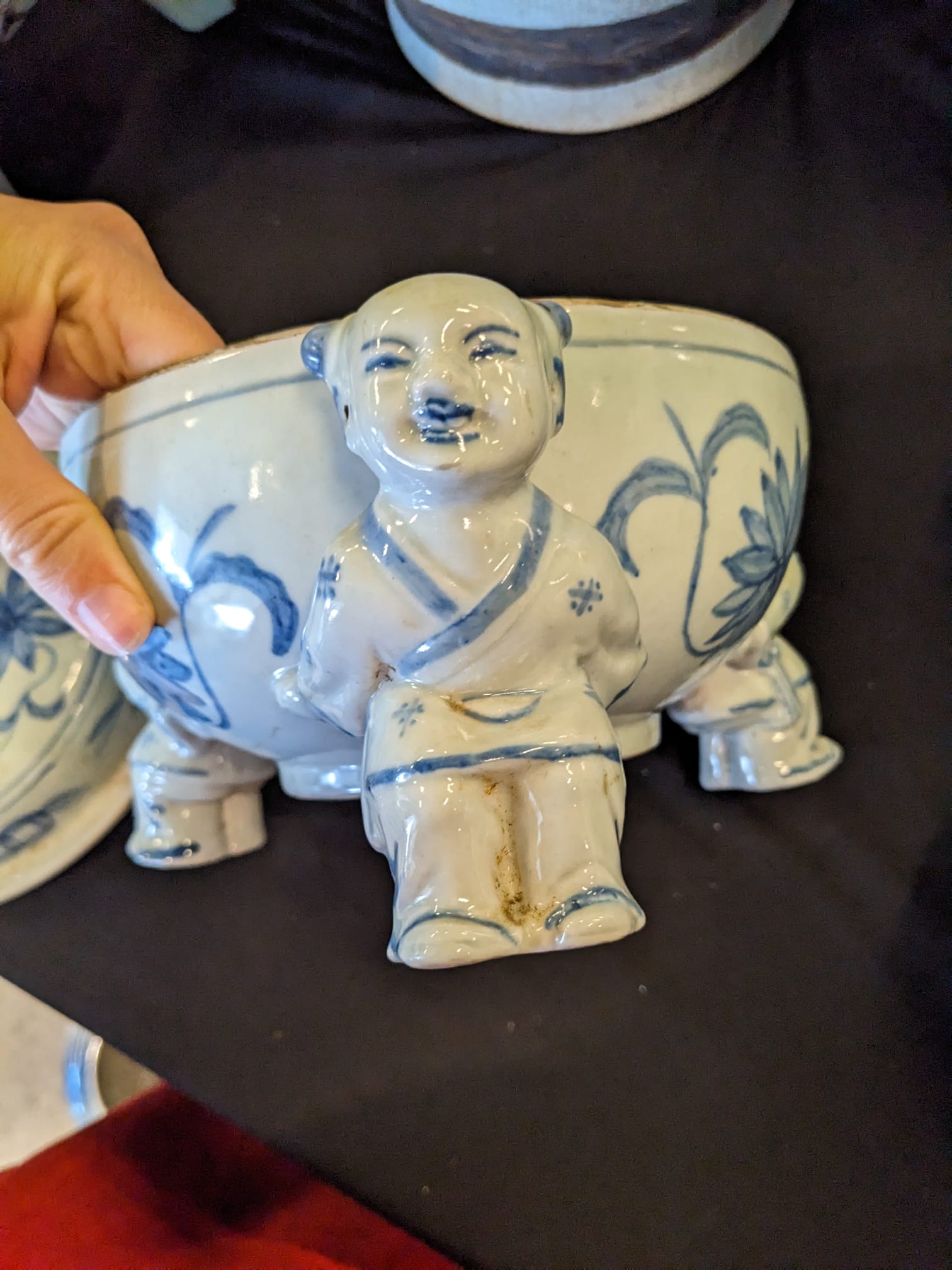 GROUP OF BLUE AND WHITE PORCELAIN ITEMS - Image 7 of 28