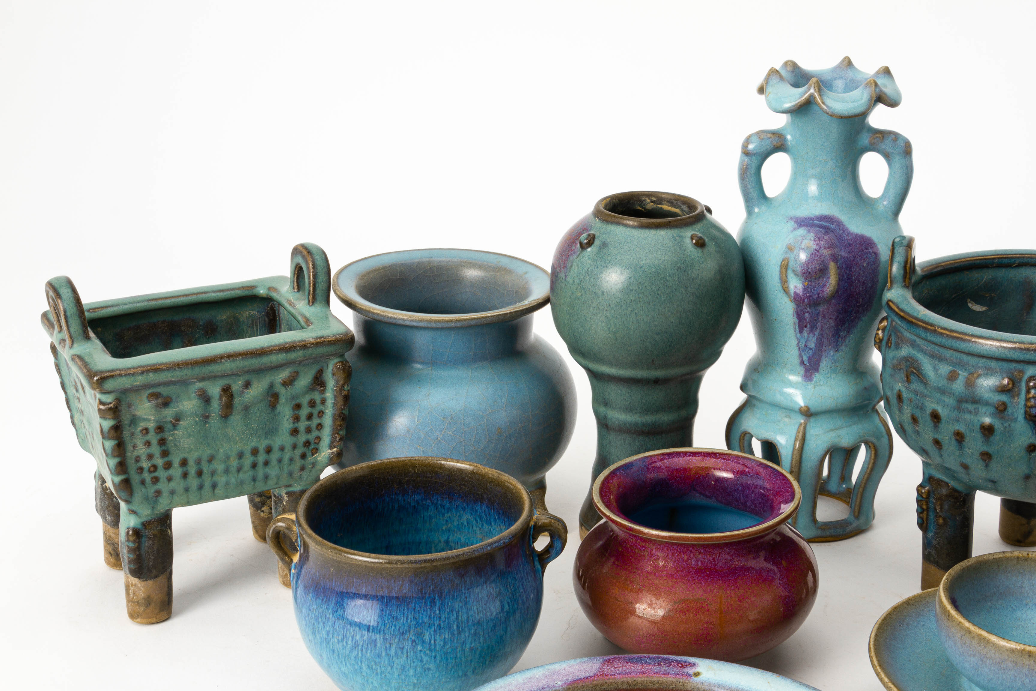 A GROUP OF ELEVEN JUN STYLE CERAMICS - Image 2 of 3