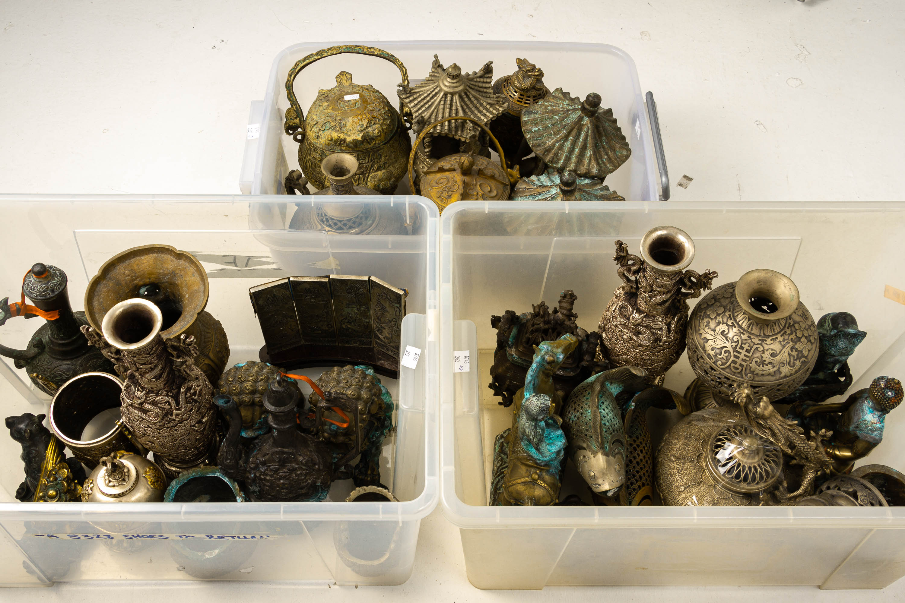 A LARGE QUANTITY OF ASSORTED METALWARE ITEMS - Image 2 of 5